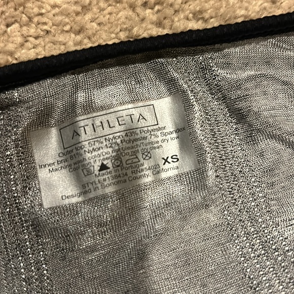 Athleta yoga top - Picture 4 of 4